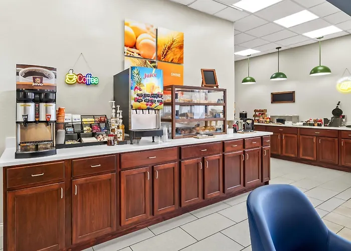 Comfort Inn & Suites Plainville-Foxboro